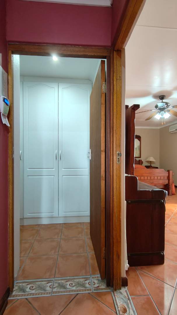 7 Bedroom Property for Sale in Bayview Western Cape